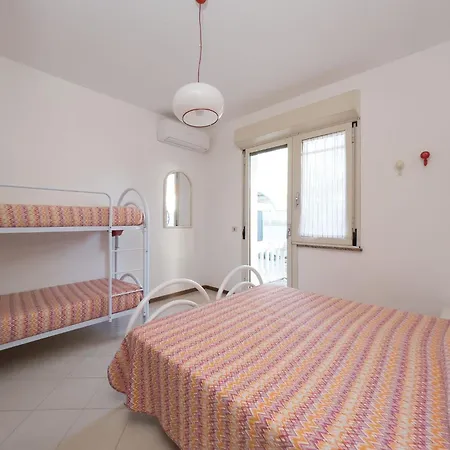 Comfy Flat Just 350 Mt From The Апартаменты Линьяно-Саббьядоро